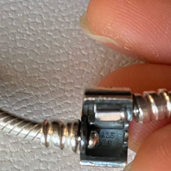 Retired Pandora Snake Bracelet w/ 5 Pandora charms (2 safety clips stoppers) EUC - Picture 13 of 15